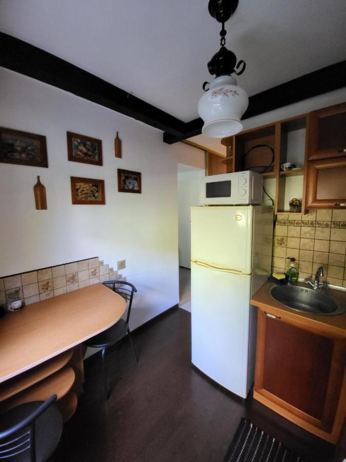 Новая Квартира Úzhgorod Exterior foto